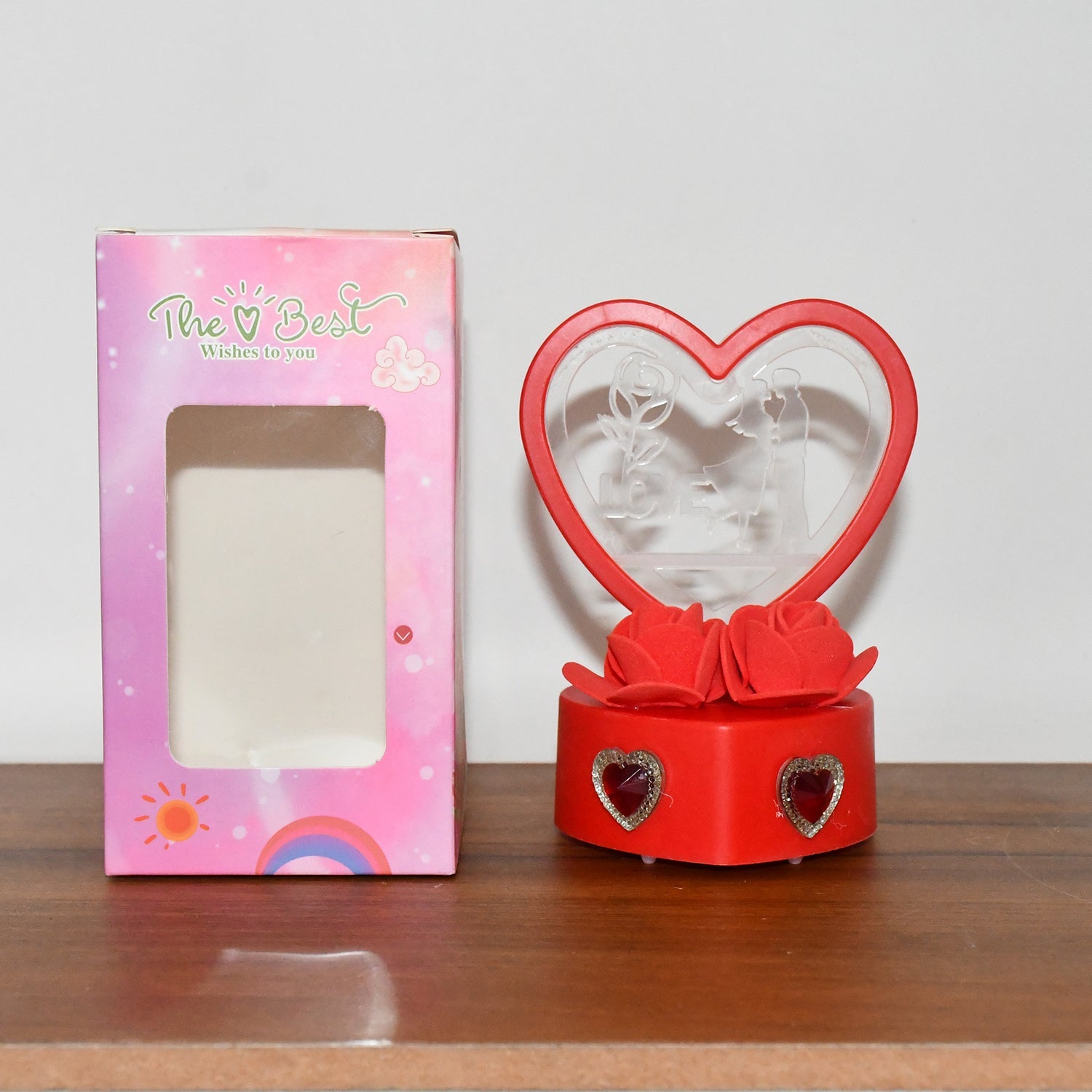 Heart-Shaped Love Couple Decorative Showpiece (1 Pc) Heart-Shaped Love Couple Decorative Showpiece (1 Pc)